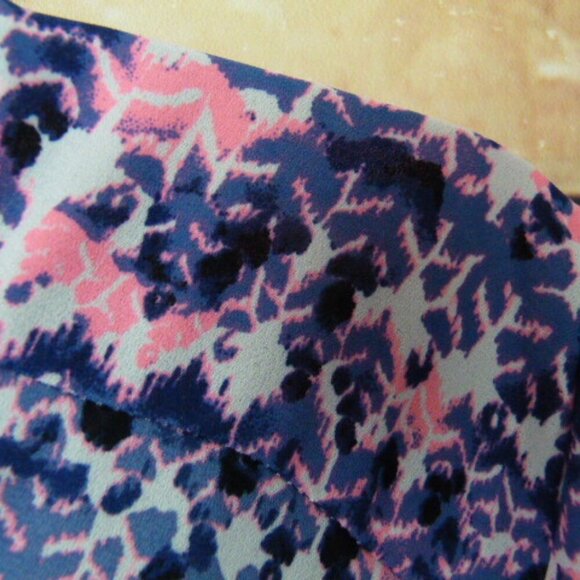 LUSH Multicolor Chevron Blouse Small - Picture 6 of 8